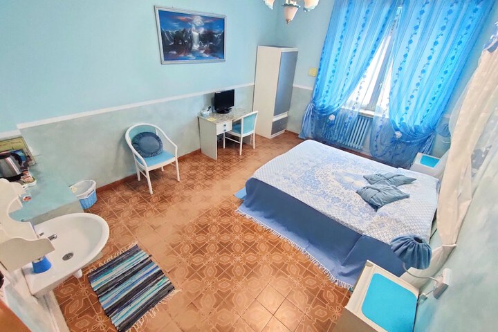 Room 68 of 140