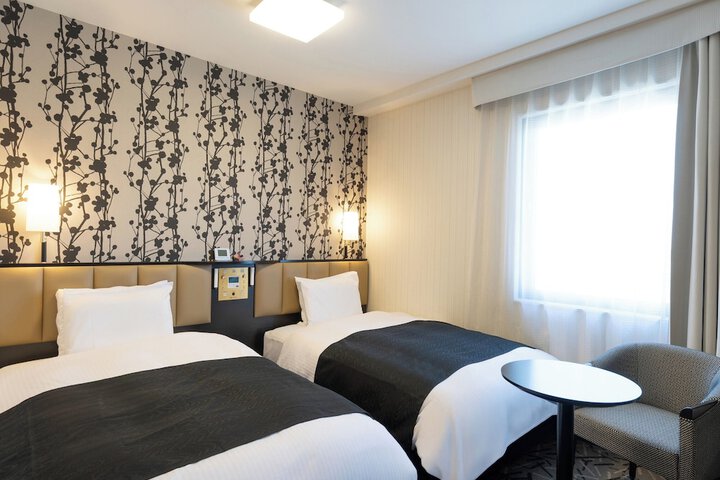 Room 5 of 52