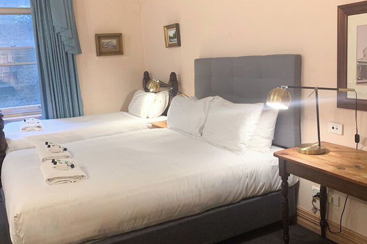 Room 12 of 89