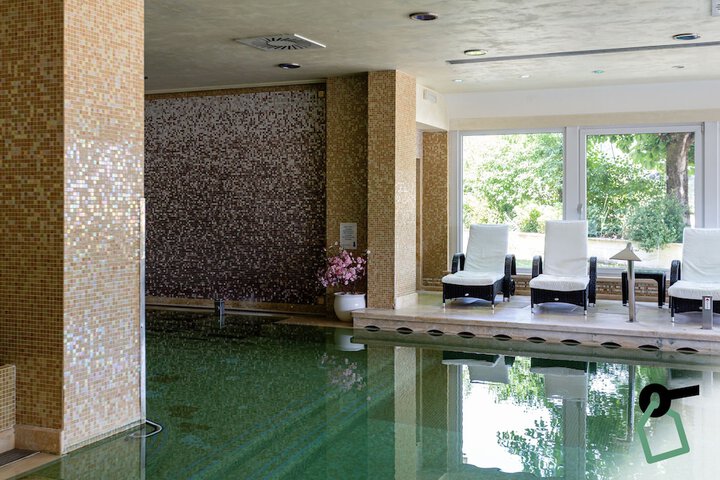 Spa 36 of 41