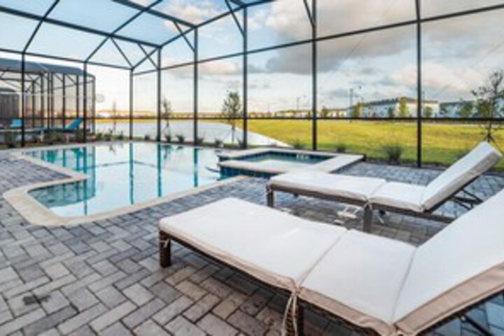 Pool 18 of 43