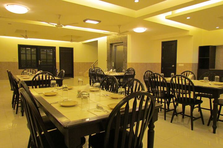 Dining 22 of 35
