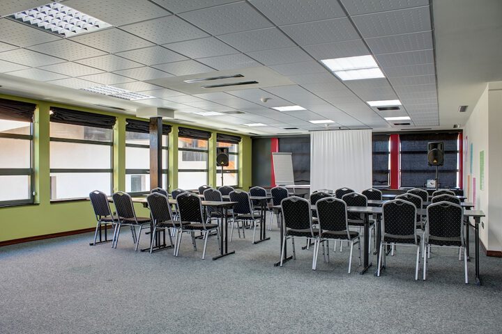 Business Center 136 of 144