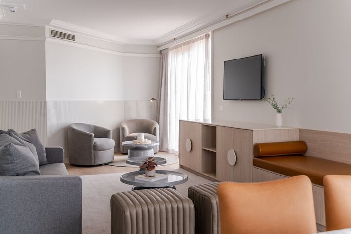 Room 45 of 140