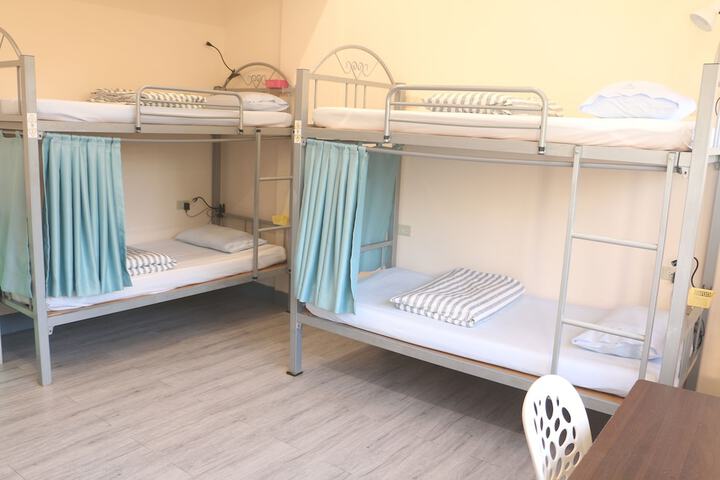 Room 27 of 58