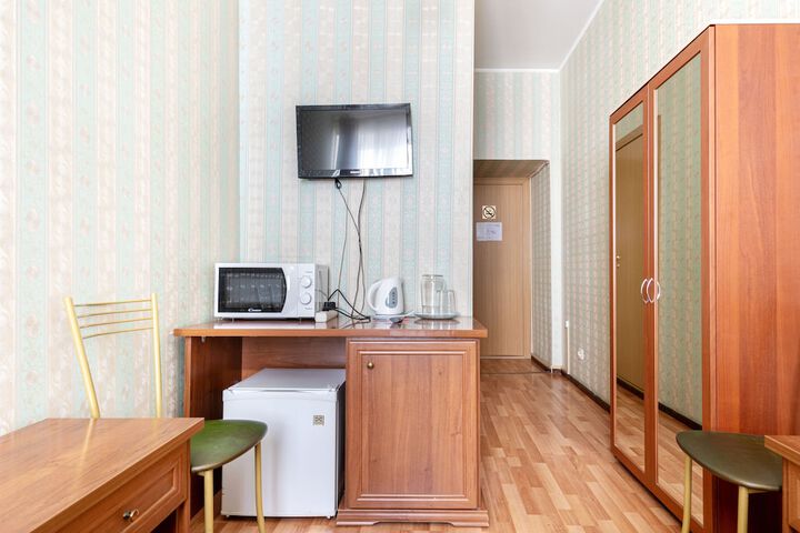 Room 13 of 26