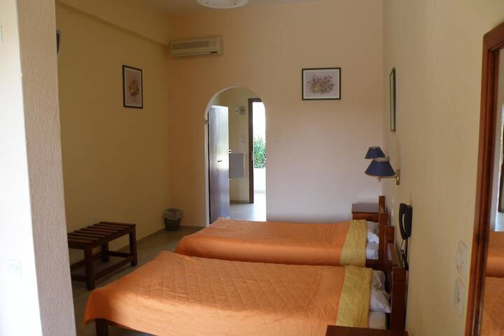 Room 12 of 59