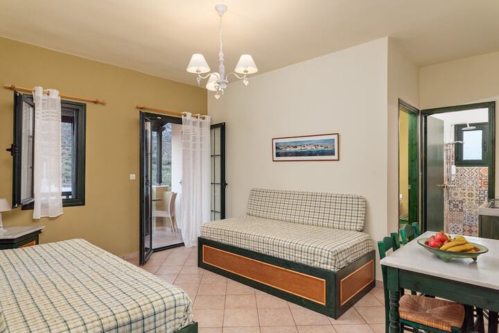 Room 15 of 43