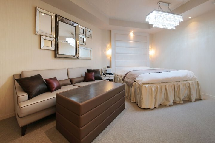Room 37 of 73
