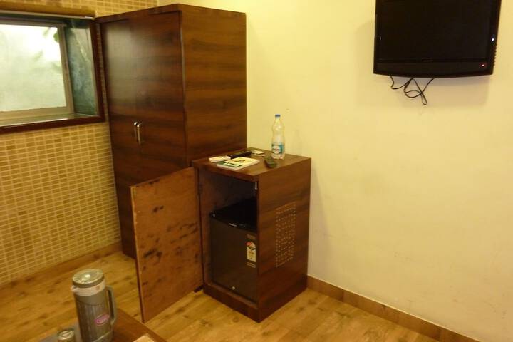 Room 10 of 48