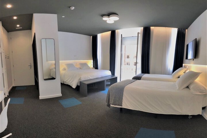 Room 30 of 50