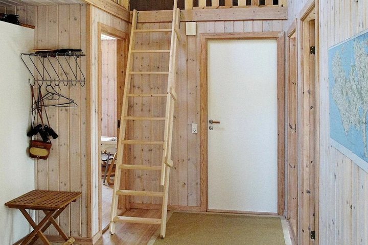 Room 2 of 17