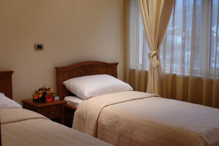 Room 5 of 31