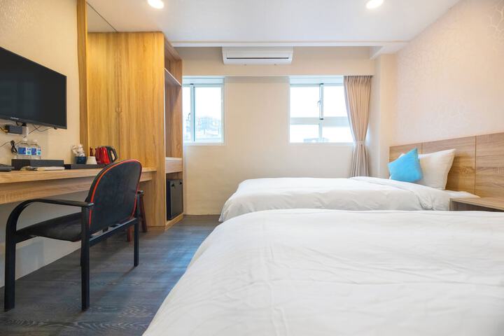 Room 16 of 39