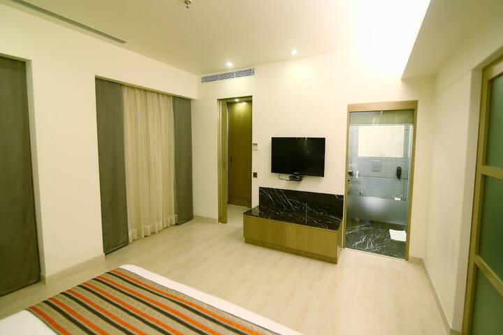 Room 12 of 95