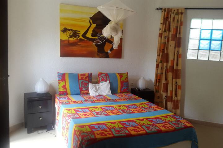 Room 4 of 16
