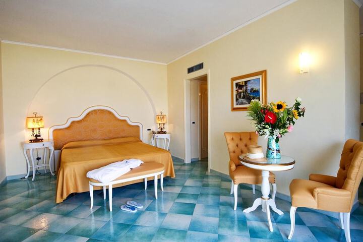Room 21 of 81