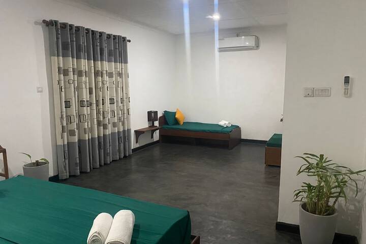 Room 15 of 93