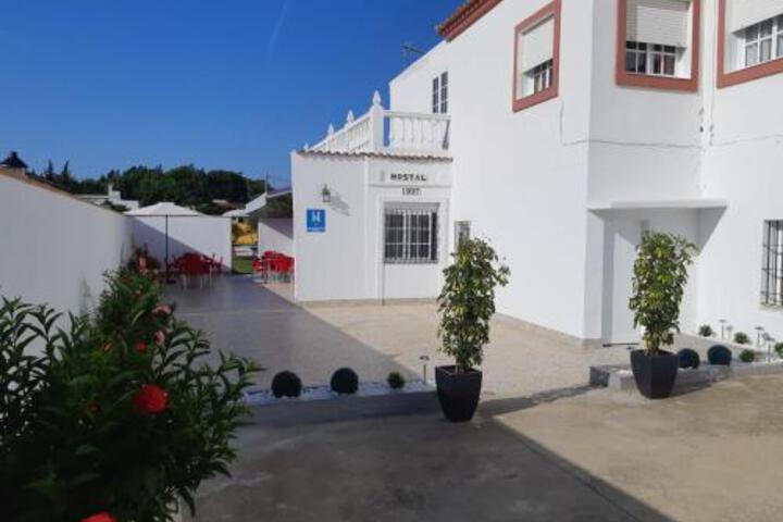 HOSTAL LOS ROSALES