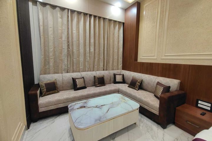 Room 12 of 15