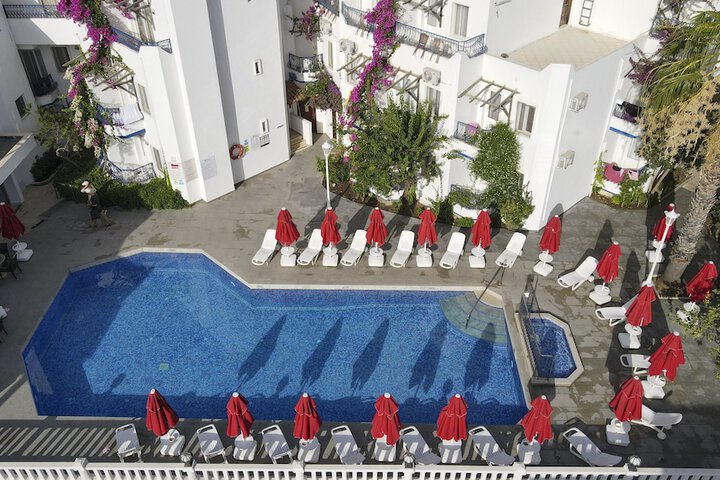 Hotel with Pool