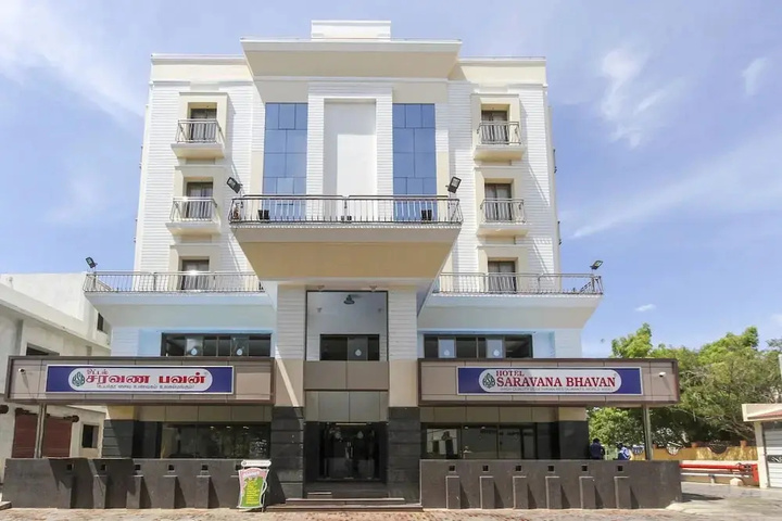 Hotel Saravana Bhavan by OYO Rooms