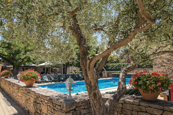 Pool 18 of 32