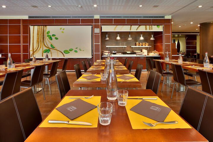 Dining 47 of 75