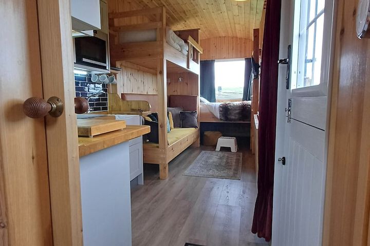 Room 65 of 147