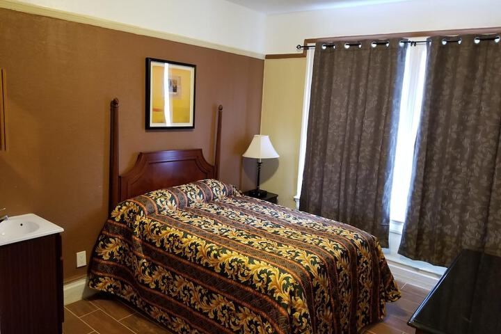 Room 27 of 129