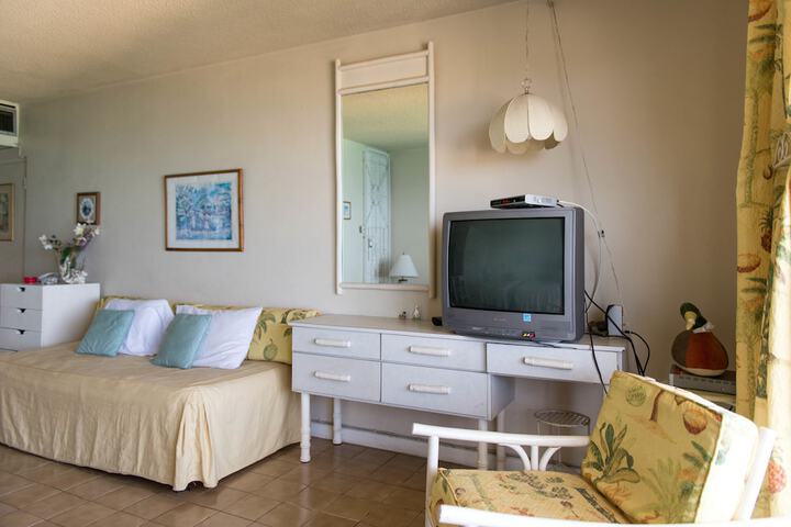 Room 6 of 21