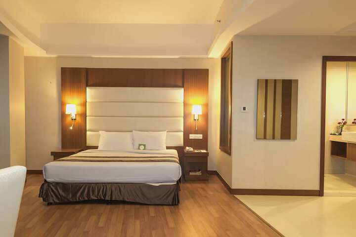 Room 38 of 74
