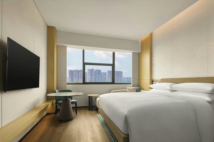 Room 9 of 29