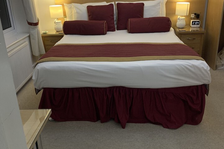 Room 17 of 80