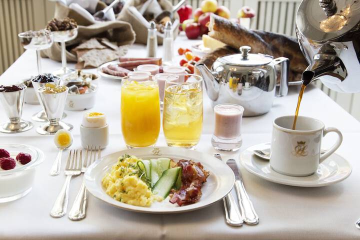 Breakfast/Coffee Service 74 of 124