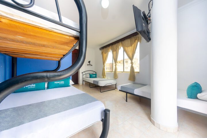 Room 10 of 30