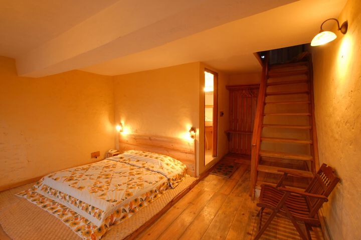 Room 8 of 29