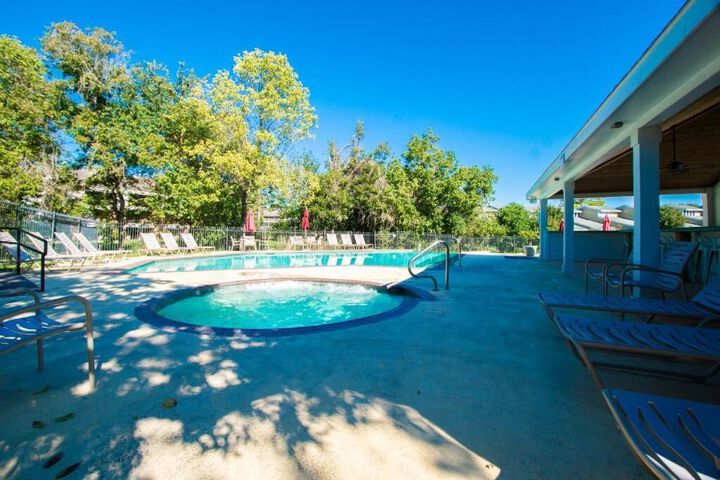 Pool 15 of 32
