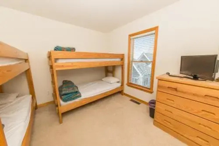 Room 2 of 12