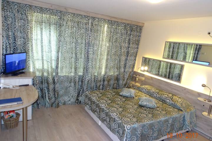 Room 38 of 85