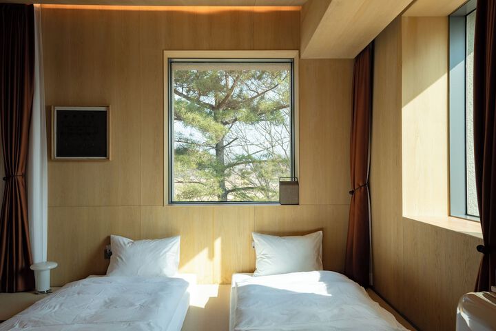 Room 35 of 85