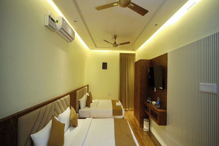 Room 14 of 53