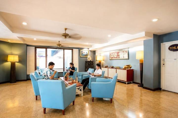 Hotel Entry