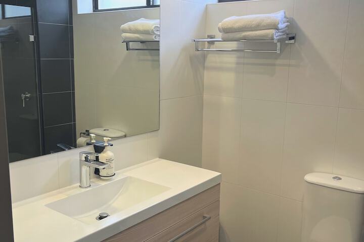 Room 25 of 27