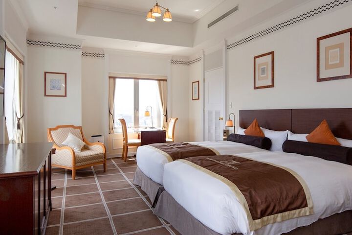 Room 14 of 87