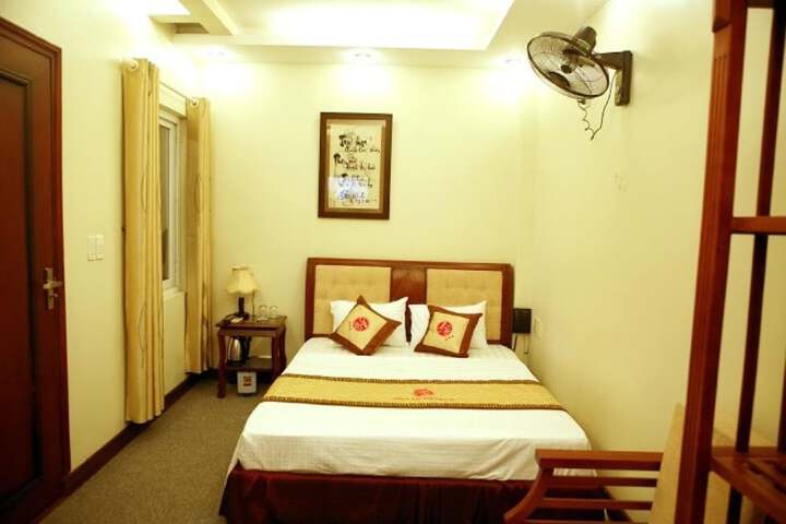 Room 14 of 28
