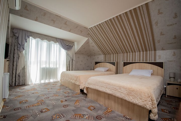 Room 46 of 69