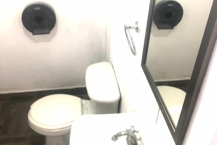 Room 11 of 19