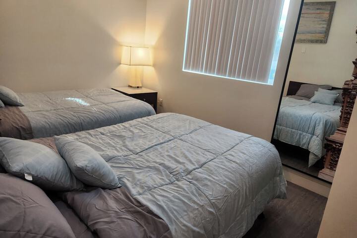 Room 33 of 48
