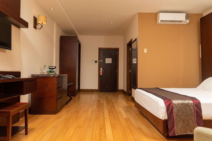 Room 46 of 87